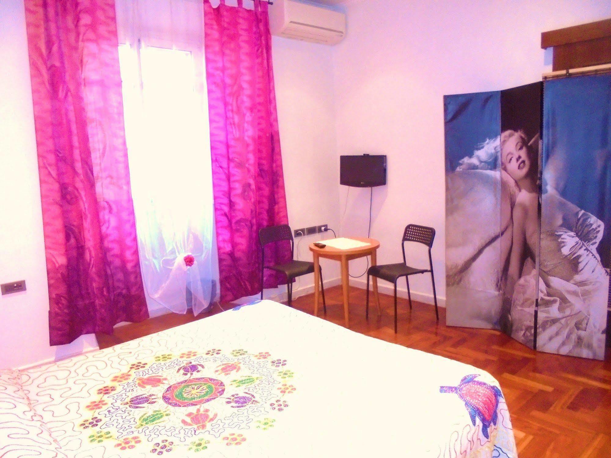 Bed and Breakfast Max House à Rome Extérieur photo