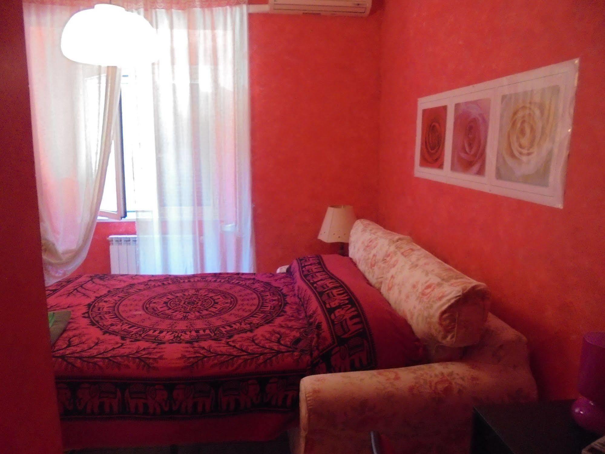 Bed and Breakfast Max House à Rome Extérieur photo