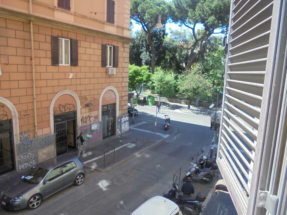 Bed and Breakfast Max House à Rome Extérieur photo
